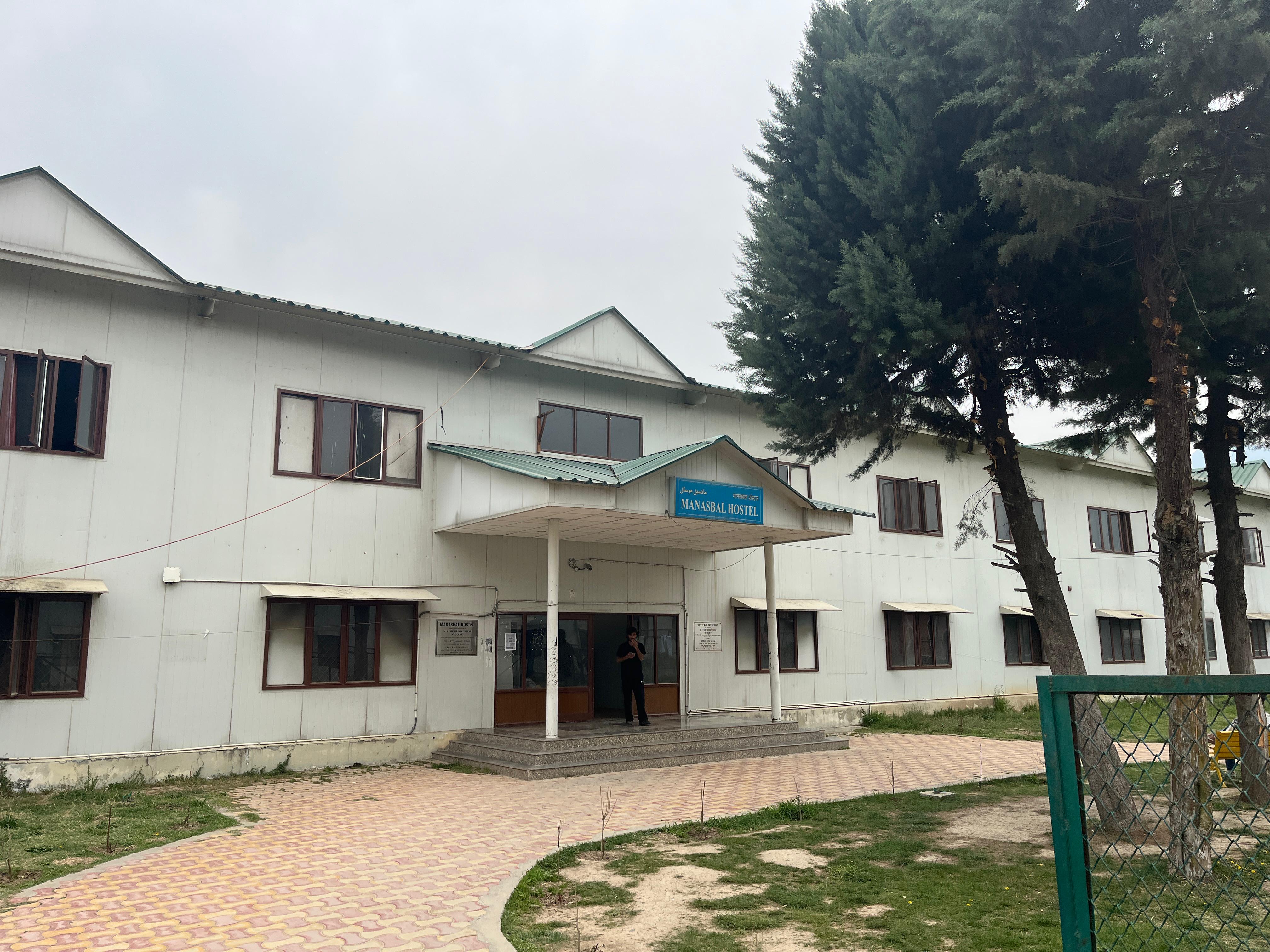 Manasbal Hostel